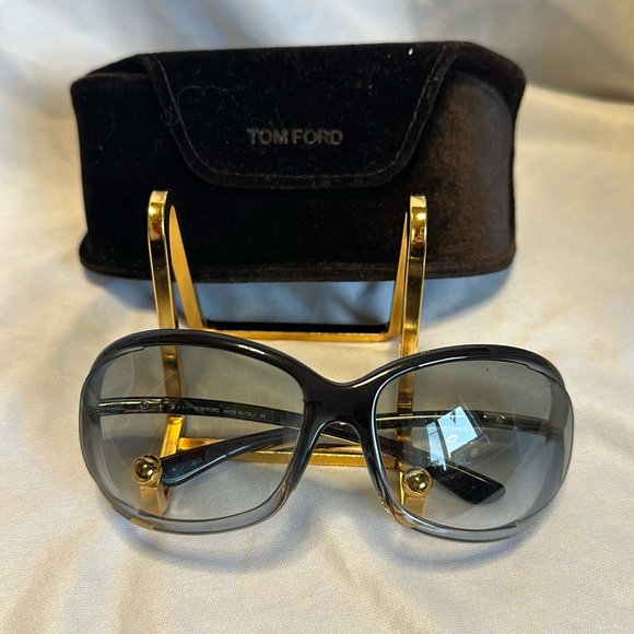 Tom Ford Jennifer Sunglasses! EUC Style of Glasses